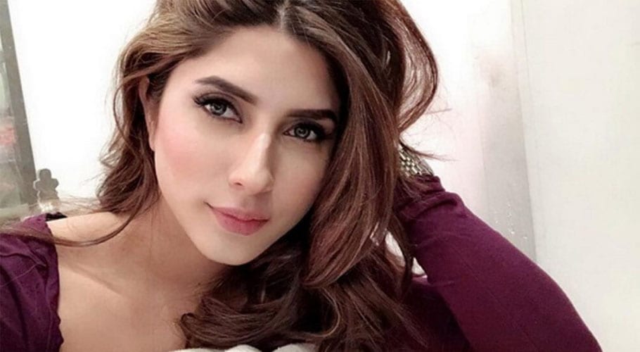 اداکارہ عظمیٰ خان نے اپنے تمام سوشل میڈیا اکاؤنٹس کو ختم کردیا