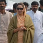 شہباز شریف آج بھی وزیرِ اعلیٰ کا ٹیگ استعمال کر رہے ہیں۔زرتاج گل وزیر کا اعتراض