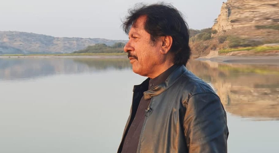 عطاء اللہ عیسیٰ خیلوی کے بارے میں غلط خبریں، معروف گلوکار نے ویڈیو بیان جاری کردیا