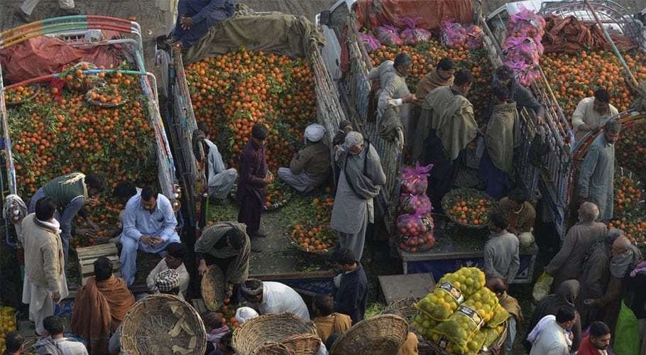 لاک ڈاؤن میں مزید نرمی، حکومت نے رات 11 بجے تک کاروبار کی اجازت دے دی