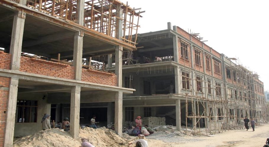 SHC ORDERS TO IMMEDIATELY TAKE DOWN ILLEGAL PORTIONS IN AZIZABAD