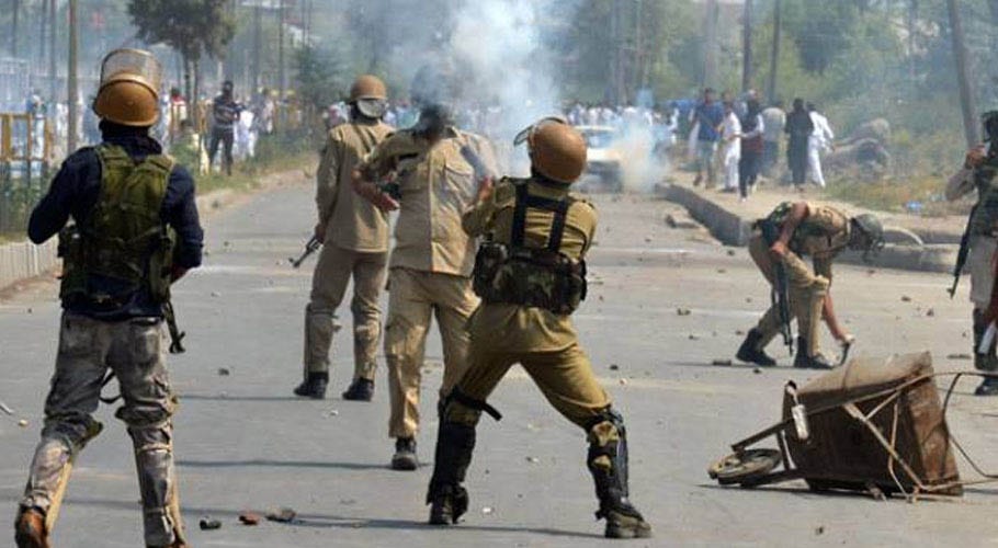 مقبوضہ کشمیر میں غاصب بھارتی فوج کی جارحیت جاری، 24 گھنٹوں میں 4 افراد شہید