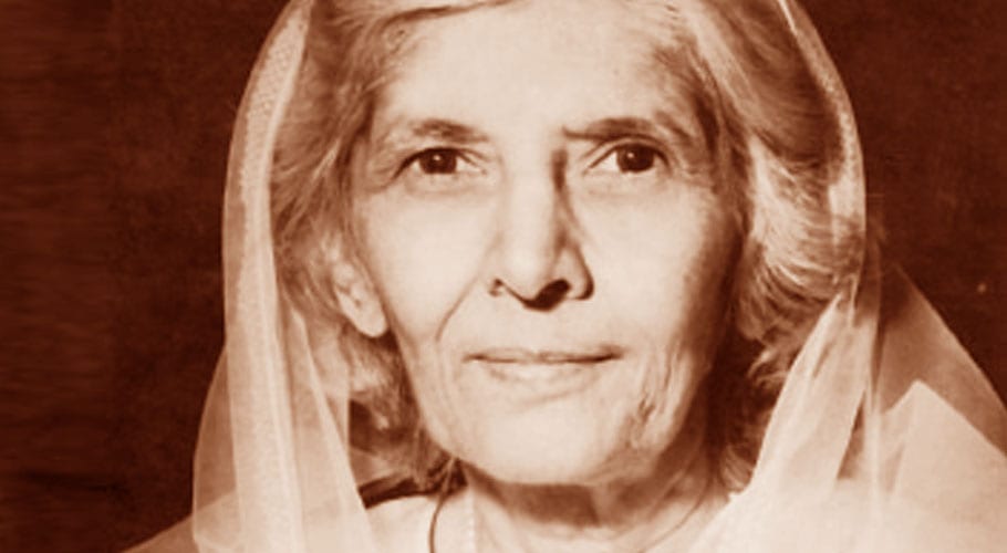 پاکستان بھر میں مادرِ ملت محترمہ فاطمہ جناح کی 53ویں برسی آج منائی جارہی ہے
