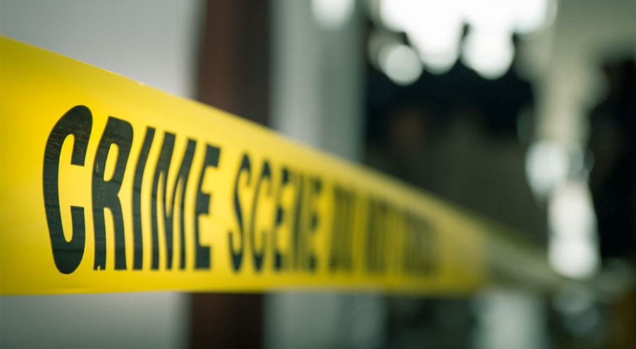 بیوی نے بیٹے کے ساتھ مل کر شوہر کو کلہاڑی کے وار سے قتل کردیا