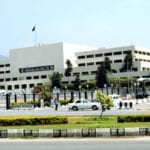 حکومت کا نیب قانون اور ایف اے ٹی ایف پر حزبِ اختلاف کو اعتماد میں لینے کا فیصلہ