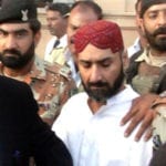 کراچی: عزیز بلوچ کے خلاف 2 مقدمات میں بریت کی درخواست پر فیصلہ سنا دیا گیا۔ عدالت نے 2 مقدمات میں لیاری گینگ وار کے سرغنہ عزیر بلوچ کو بری قرار دے دیا ہے۔
