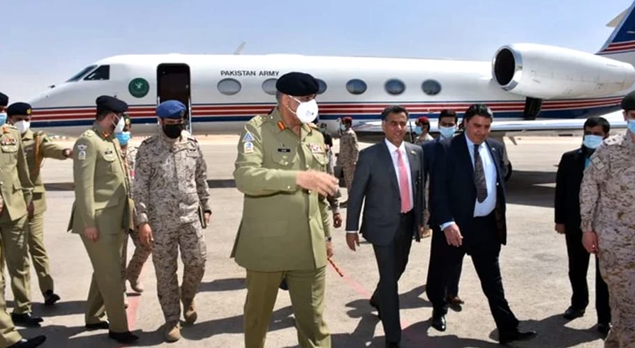آرمی چیف جنرل قمر جاوید باجوہ اور ڈی جی آئی ایس آئی سعودی عرب پہنچ گئے