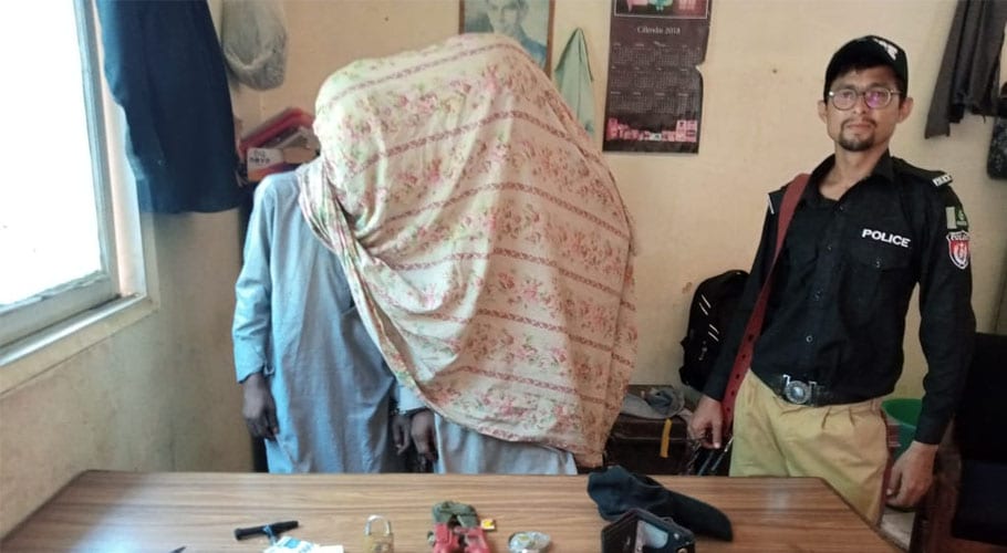 کراچی پولیس کی بڑی کارروائی، موٹر سائیکل چوروں کے 2 اہم سرغنہ گرفتارہوگئے