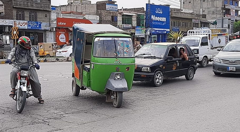 راولپنڈی میں یوٹرن حادثات کا باعث، شارٹ کٹ کے چکر میں جانیں ضائع ہونے لگیں