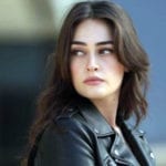 پاکستانی مداح کو حلیمہ سلطان کے لباس پر تنقید کرنا مہنگا پڑ گیا، حلیمہ کا کرار جواب