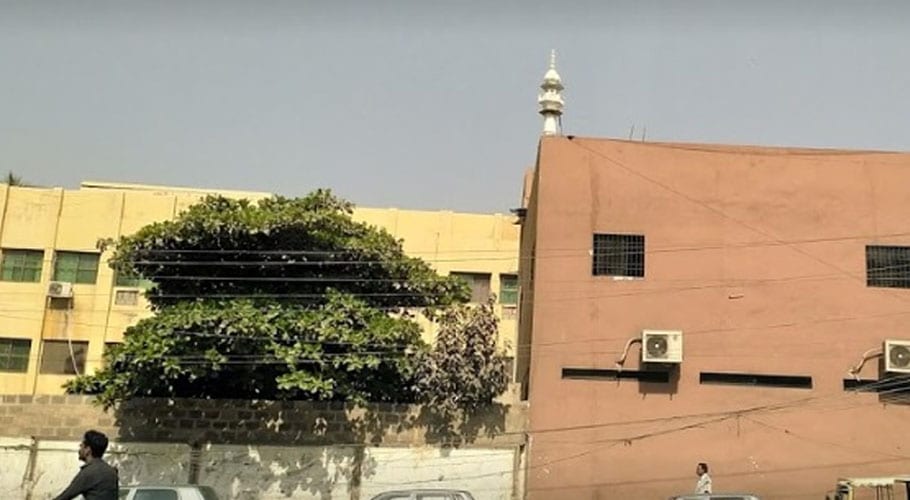 سروسز اسپتال میں 10 کروڑ کے مبینہ گھپلے کا معاملہ، سیکرٹری صحت سے رپورٹ طلب