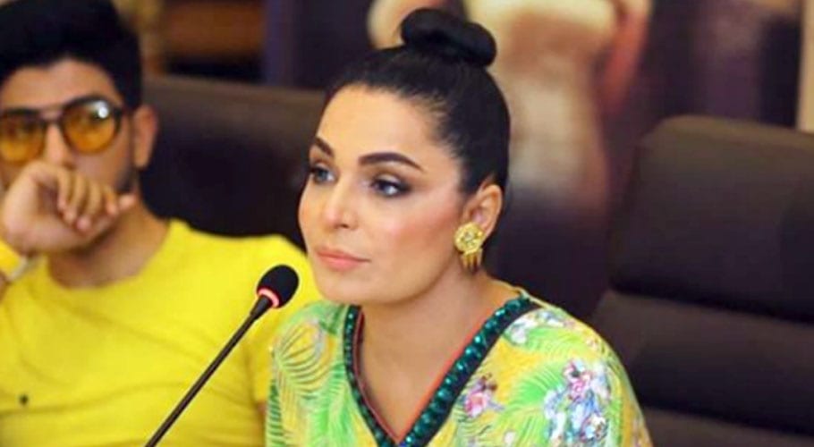 Meera talks to media in karachi