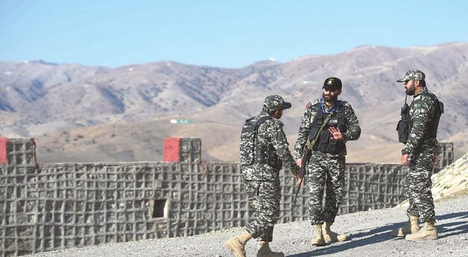 پاک افغان سرحد پر کسٹمز اور ایف سی کا کریک ڈاؤن، 30 کروڑ کا غیر ملکی سامان برآمد