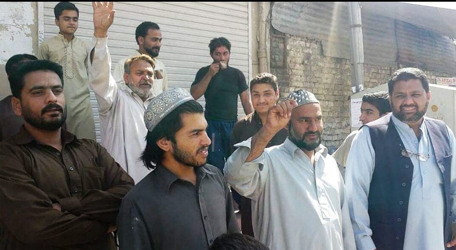 راولپنڈی:یونین کونسل 31 کا ٹیوب ویل خراب، علاقہ مکین پانی دور دراز سے پانی لانے پر مجبور