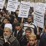 قرآنِ پاک کی بے حرمتی اور گستاخانہ خاکوں کی اشاعت، دُنیا کس طرف جا رہی ہے؟