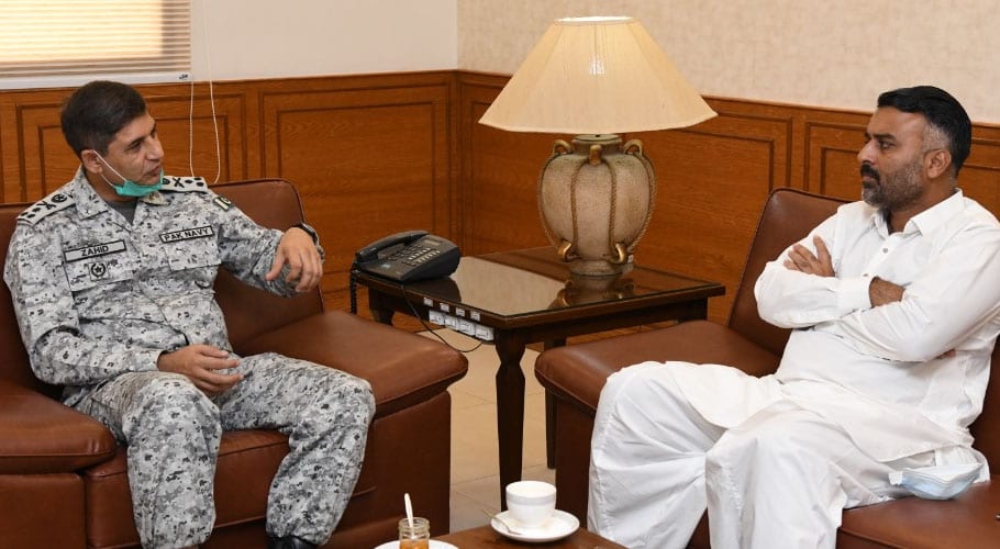 کراچی میں بارشوں کے دوران پاک بحریہ کی معاونت پر شکر گزار ہیں۔راجہ اظہر خان