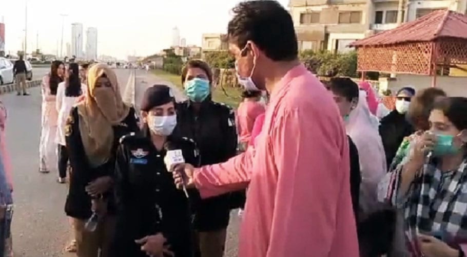 سی ویو پر چھاتی کے کینسر سے بچاﺅ اور علاج کی آگاہی مہم کے سلسلے میں واک کا اہتمام