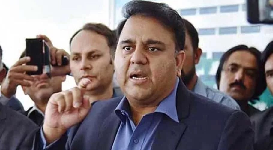 اخلاقی حدود ریاست کا کام نہیں، فواد چوہدری نے انصار عباسی کو فاشسٹ قرار دے دیا