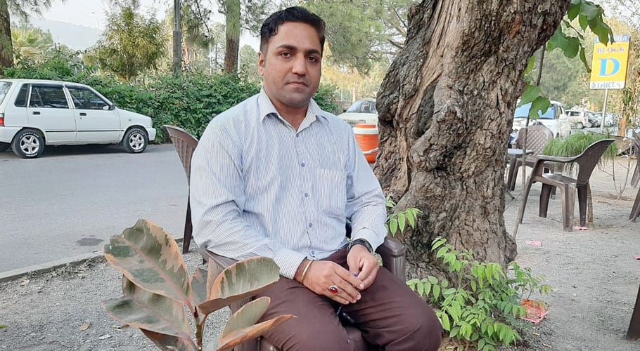 معذوری جرم بن گئی، پاسپورٹ آفس کے ملازم کو نوکری سے نکال دیا گیا