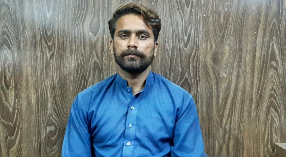 مزدوری مانگنا جرم بن گیا، با اثر شخص کا مزدور پر بہیمانہ تشدد، پولیس کی چشم پوشی