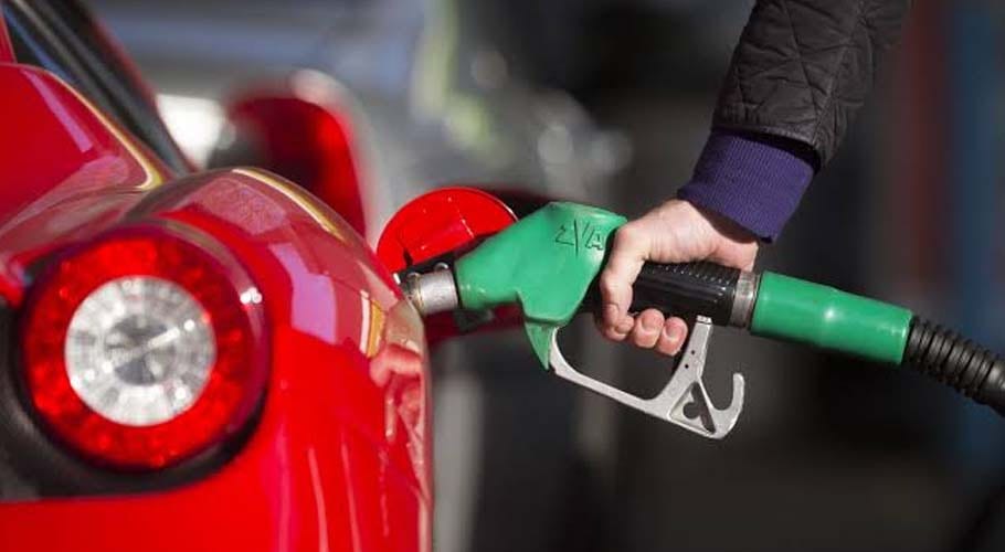 وفاقی حکومت کا پٹرولیم مصنوعات کی قیمتیں برقرار رکھنے کا فیصلہ
