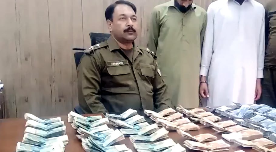 راولپنڈی میں ڈکیتی کی واردات پر کارروائی، 2 ملزمان گرفتار، 33 لاکھ روپے برآمد