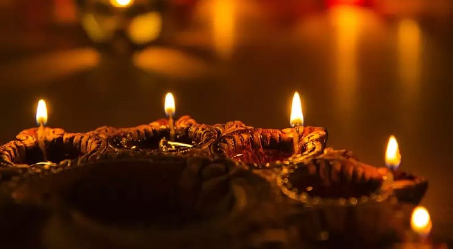 تصویری تجزیہ: ہندو برادری کا دیوالی کا تہوار اور کورونا ایس او پیز