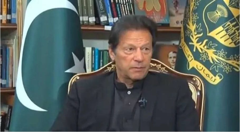 اگر فوج نے مجھ پر کوئی دباؤ ڈالا تو مزاحمت کروں گا۔ وزیرِ اعظم عمران خان