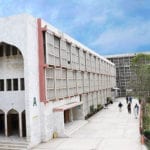 زائد فیسیں لینے والے اسکولوں کیخلاف کارروائی ہوگی، میٹرک بورڈ