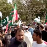 پاکستان تحریک انصاف کی جانب سے پاک فوج سے اظہار یکجہتی کے لیے ریلی نکالی گئی