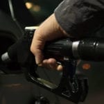 پٹرولیم مصنوعات کی قیمتوں میں اضافے کا امکان، اعلان آج کیا جائے گا