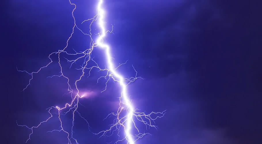 کراچی میں 2 روز بعد سردی کی پہلی بارش ہوگی۔محکمۂ موسمیات کا اعلان