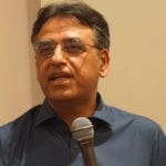 ملک بھر میں 60 سے 64 سالہ افراد کو کورونا ویکسین کل سے لگائی جائے گی۔اسد عمر