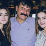 اداکارہ ایمن خان اور منال خان کے والد انتقال کر گئے