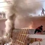 کرک میں مشتعل عوام نے ہندوؤں کے مندر کو آگ لگادی