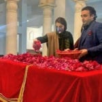 مریم نواز کی بلاول کے ہمراہ گڑھی خدا بخش آمد، بے نظیر کے مزار پر حاضری