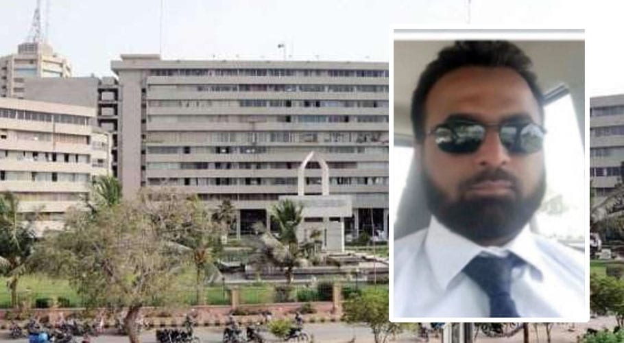 ڈی جی اور سیکریٹری کی مہربانیاں،کے ڈی اے افسر محمد زبیر چار عہدوں تعینات
