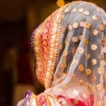 سسرال والوں کے سامنے نوبیاہتا دلہن سے اجتماعی زیادتی