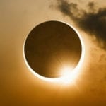 رواں سال کا آخری سورج گرہن آج ہوگا۔محمکۂ موسمیات کی پیشگوئی