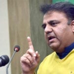 سیاسی مگرمچھ ملک کو دبوچ کر بچھے کھچے وسائل بھی ہڑپ کرنا چاہتے ہیں۔فواد چوہدری