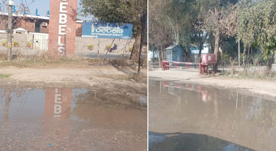 انتظامیہ کی نا اہلی کے باعث فروبل اسکول کا مین گیٹ تالاب کا منظر پیش کرنے لگا