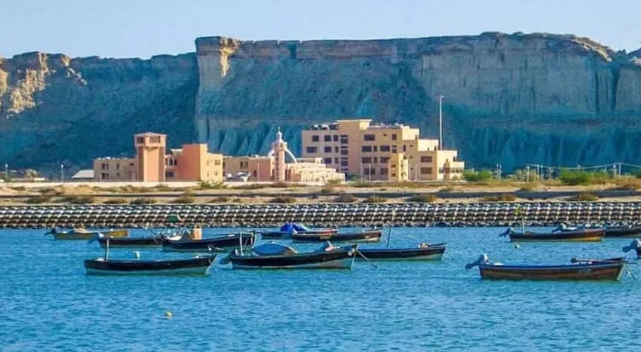 گوادر پورٹ اتھارٹی کے چیئرمین پر سیکورٹی اہلکار کی فائرنگ، بال بال بچ گئے
