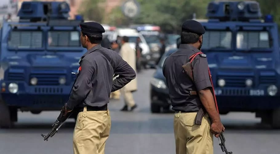 پولیس کا ایکشن،گینگ وار کا کارندہ اور بھتہ خور کا ساتھی ملزم اسلحہ سمیت گرفتار