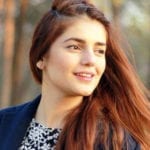 والدین کے اعتماد کی بدولت میں نے کامیابی حاصل کی، مومنہ مستحسن