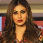 بھارتی اسٹاک ایکسچینج کے آفیشل ٹوئٹر اکاؤنٹ سے مونی رائے کی بولڈ تصاویر شیئر