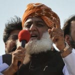 پہلی بار سپریم کورٹ آیا،یہ حکومت ہی ناجائز ہے،مولانا فضل الرحمن