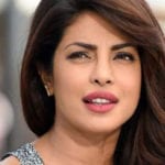 پریانکا نے تنقید کرنے والے صحافی کھری کھری سنادی