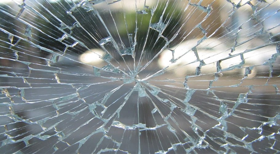 3 children injured in road accident in Karachi