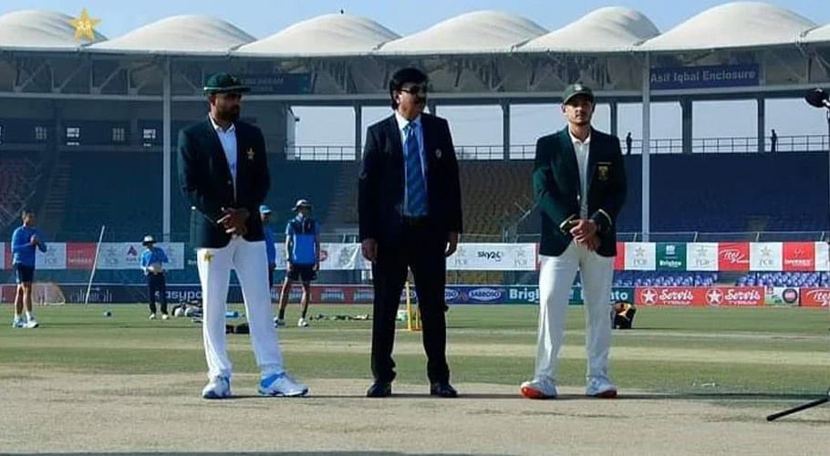پہلا ٹیسٹ میچ، جنوبی افریقہ کا پاکستان کے خلاف ٹاس جیت کر بیٹنگ کا فیصلہ