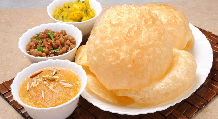 3 best places of Halwa Puri in Karachi